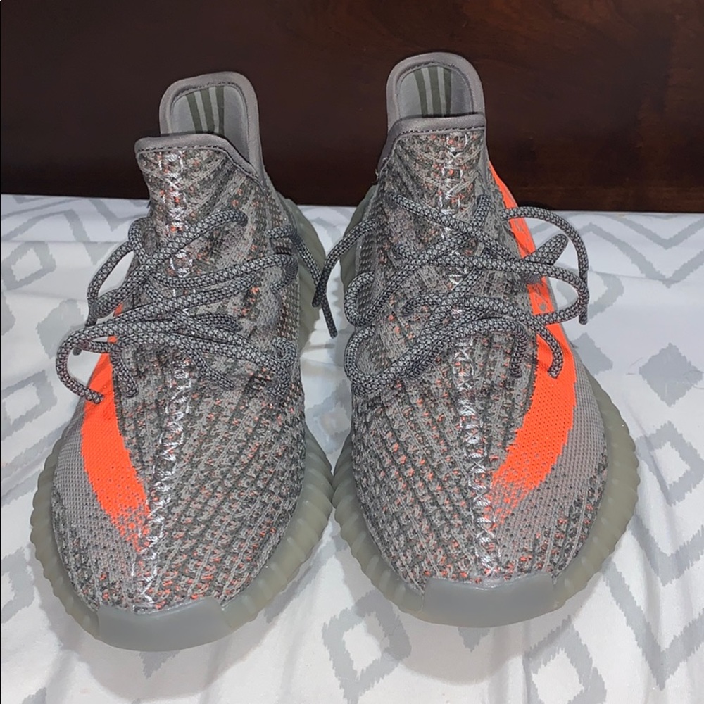 YEEZY BELUGA V1 (Will consider offers!)